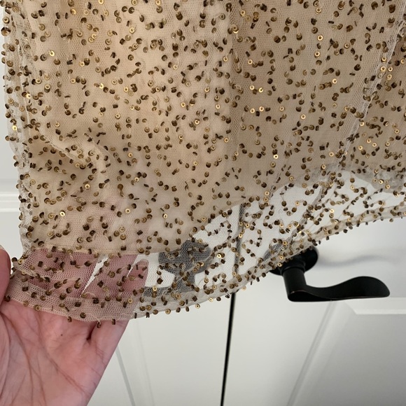 ❤️Alice + Olivia Gold Sequin Mini Dress M - Picture 5 of 5